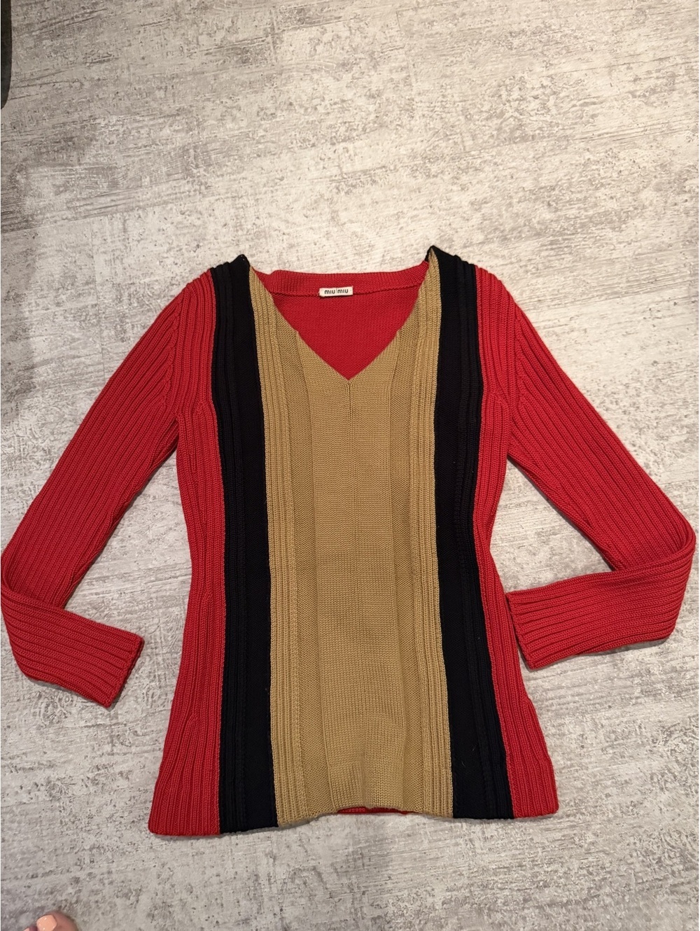 Excellent Condition Vintage Wool Miu Miu Red black tan colorblock sweater 38 S